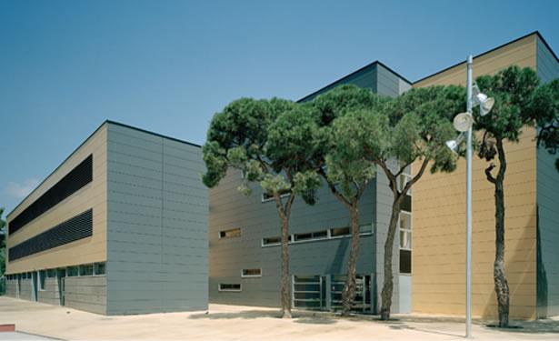Extension and sports hall at Josep Pla School, Barcelona