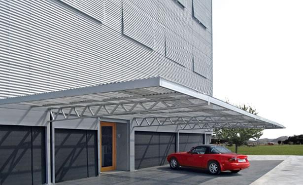 Intersan corporate headquarters, Poliny