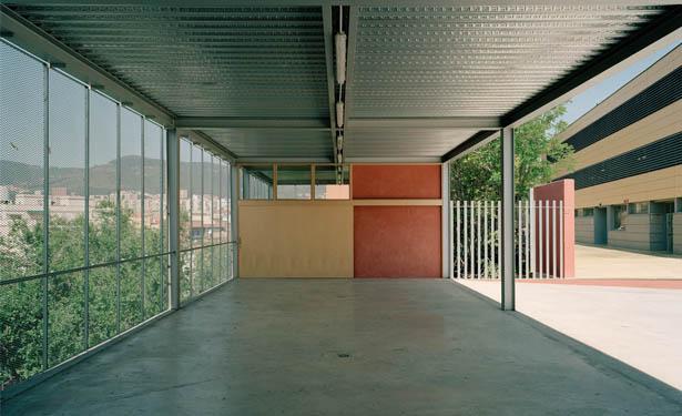 Ampliacin y nuevo gimnasio escuela Josep Pla, Barcelona